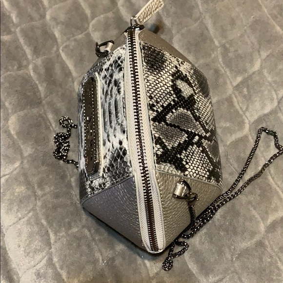 Purse - Picture 2 of 2